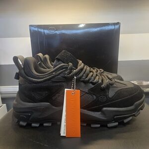 All-Black Men's Chunky Outdoor Sneaker